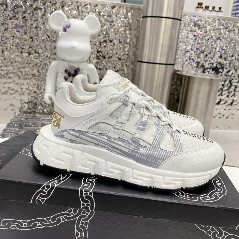 Buty wzorzyste z graficzną podeszwą dla kobiet